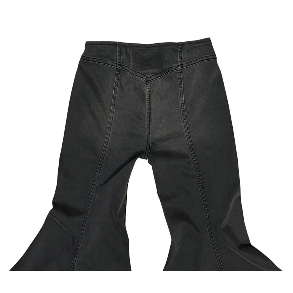 FREE PEOPLE Pants Women 26 Rinse Black Gray Flare Bell Bottom Faded Jean Pull On - Picture 10 of 10